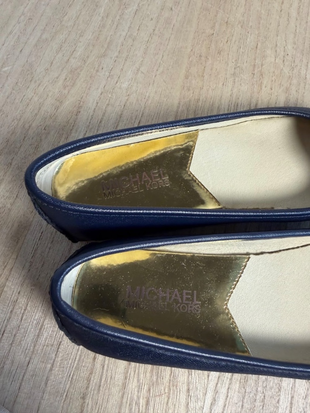 Michael Kors Fulton Moc Flats Navy Leather Gold Logo Womens 6.5 - Picture 6 of 8